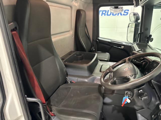 Scania P280 6×2 Rear Lift Day Cab Fridge Box