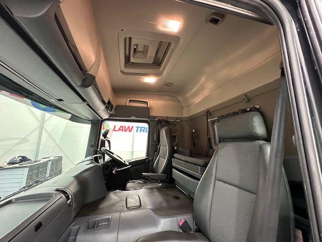Scania P280 4×2 Sleeper Cab Box Van