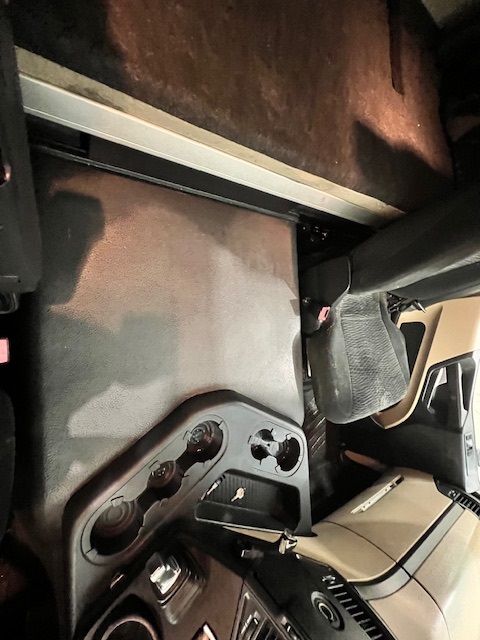 Mercedes Actros 1824 4×2 Sleeper Cab Fridge Box