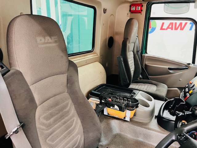 DAF CF75 310 Rear Lift Day Cab Dropside Brick Grab