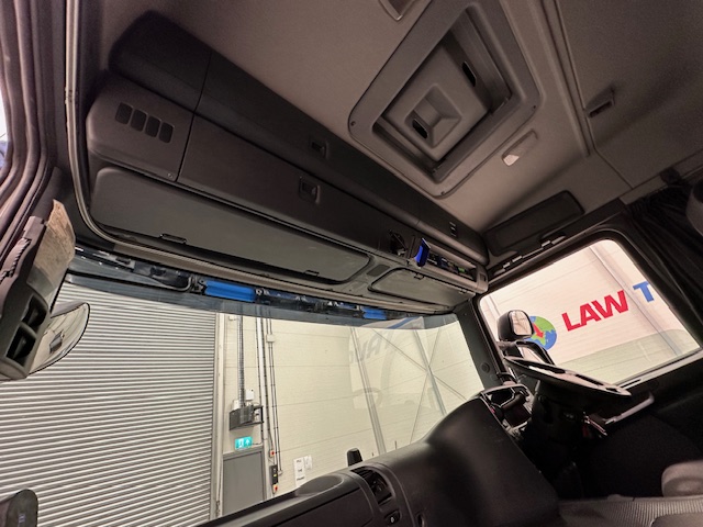 Scania P250 4×2 Sleeper Cab Fridge Box