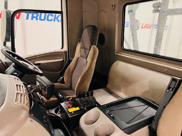 DAF CF85 360 8×4 Day Cab Hookloader Manual