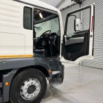 MAN TGM 18.250 4×2 Sleeper Cab Curtainsider - thumbnail