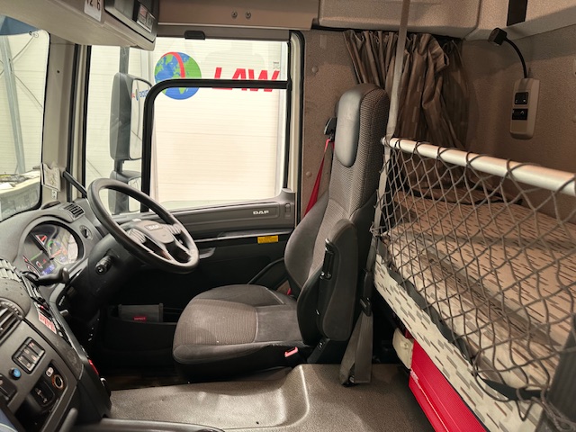 DAF CF 440 6×2 Sleeper Cab Dropside Drawbar Spec