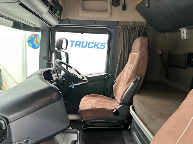 Scania R450 6×2 Rear Lift Highline Tractor Unit PTO
