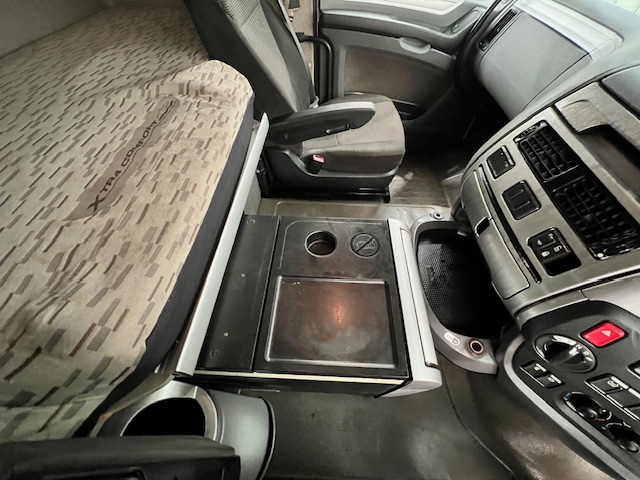 DAF XF 460 6×2 Midlift Tractor Unit