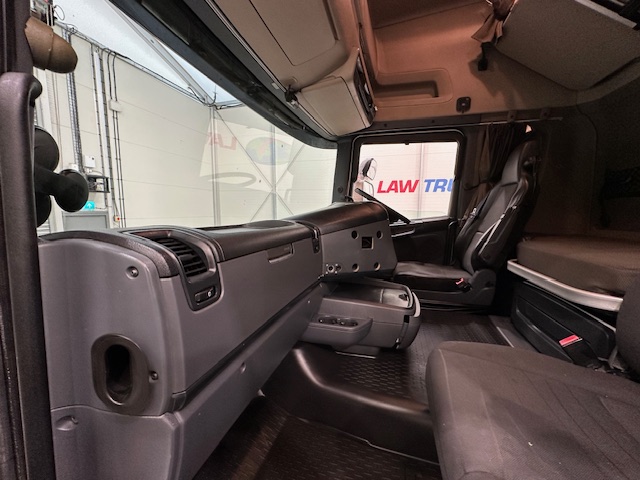 Scania R450 6×2 Midlift Topline Tractor Unit