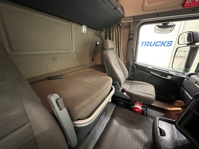 Scania R450 6×2 Rear Lift Highline Tractor Unit PTO