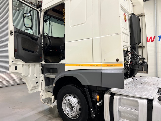 DAF XF 460 6×2 Space Cab Tractor Unit