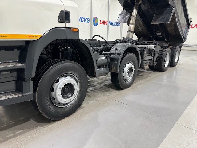 DAF CF85 360 8×4 Day Cab Steel Tipper