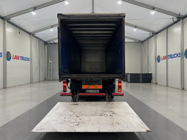 Scania 114 340 6×2 Rear Lift Sleeper Cab Curtainsider