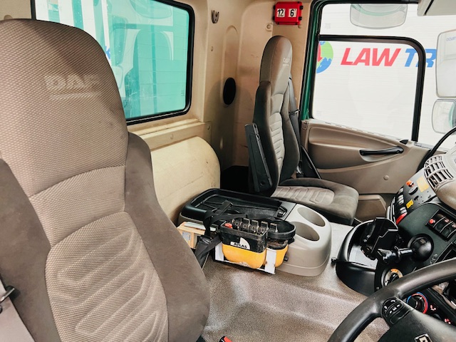DAF CF75 310 Rear Lift Day Cab Dropside Brick Grab