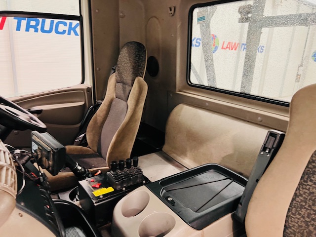 DAF CF85 360 8×4 Day Cab Hookloader Manual