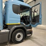 Scania P320 6×2 10 Tyre Rear Lift Insulated Box Van - thumbnail
