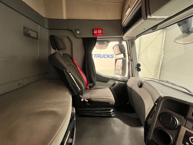 Renault T480 6×2 Midlift Tractor Unit