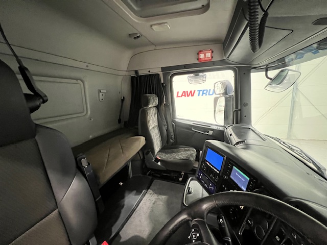 Scania R410 8×4 Sleeper Cab Bulk Tipper
