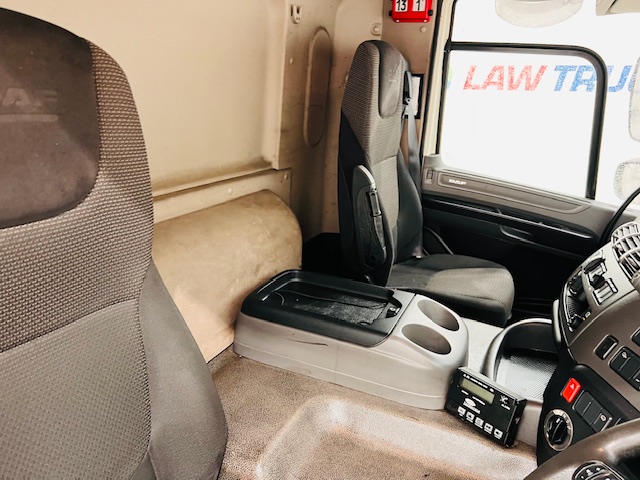 DAF CF 250 4×2 Day Cab Fridge Box