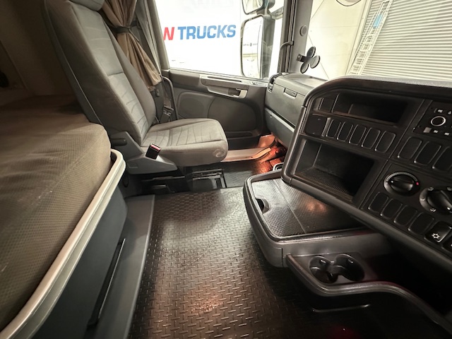Scania R450 6×2 Midlift Highline Tractor Unit