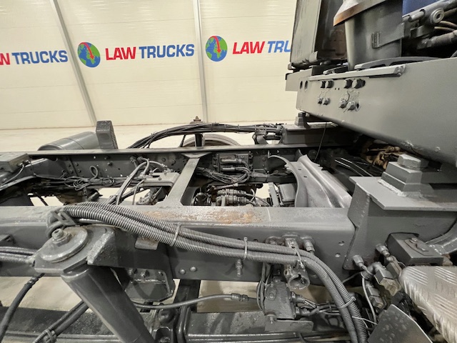 Scania P370 8×4 Sleeper Cab Tipper Manual