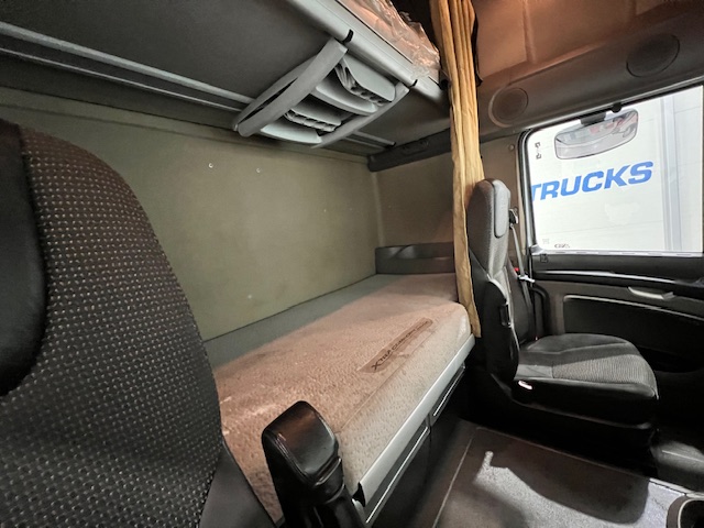 DAF XF105 460 6×2 Super Space Cab Tractor Unit