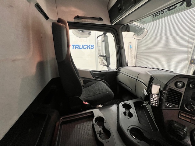 Mercedes Actros 2532 6×2 Rear Lift Day Cab Fridge Box