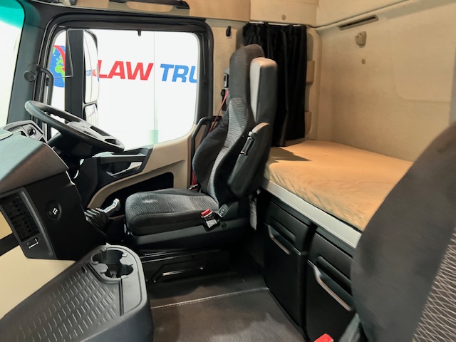 Mercedes Actros 2545 6×2 Midlift Tractor Unit