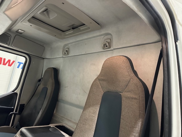 Volvo FL 240 4×2 Day Cab Box Van
