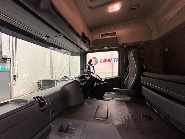 Scania P280 4×2 Sleeper Cab Box Van