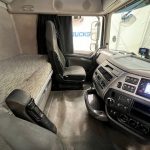 DAF XF 460 4×2 Super Space Cab Tractor Unit - thumbnail