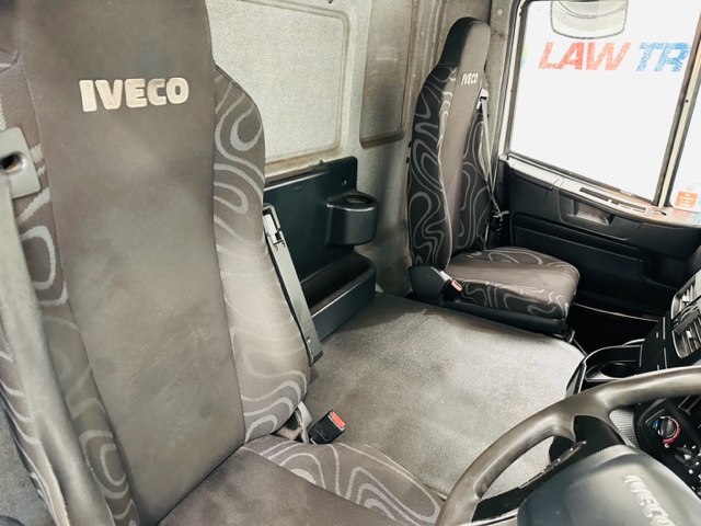Iveco Stralis 310 AT 6×2 Box Van