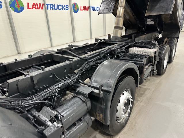 DAF CF85 360 8×4 Day Cab Steel Tipper