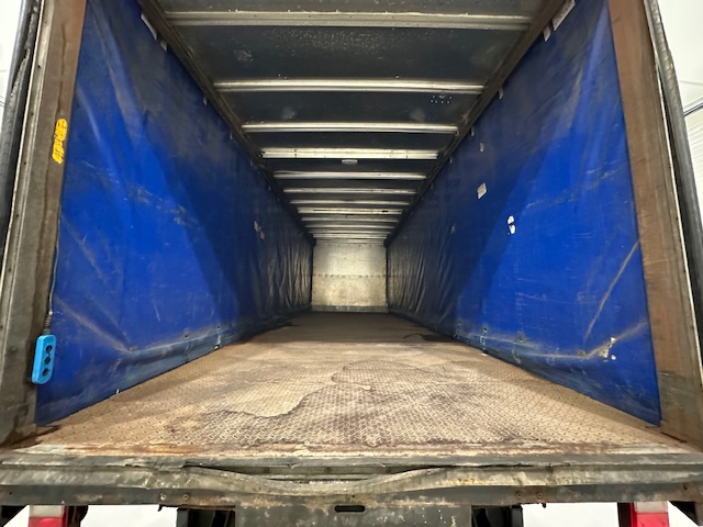 Scania 114 340 6×2 Rear Lift Sleeper Cab Curtainsider