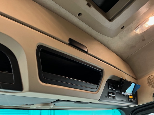 Mercedes Actros 2530 6×2 Sleeper Cab Curtainsider