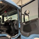 Scania P320 6×2 10 Tyre Rear Lift Insulated Box Van - thumbnail