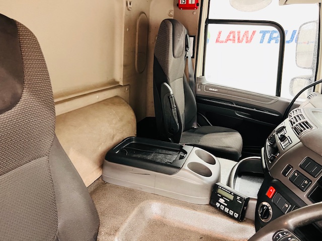 DAF CF 250 4×2 Day Cab Fridge Box