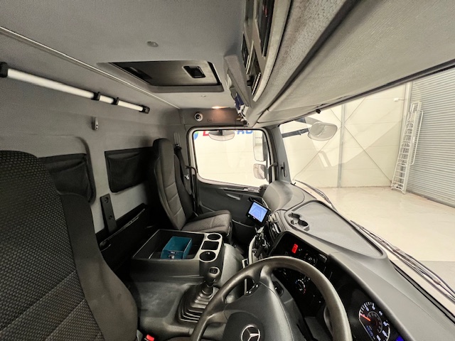 Mercedes Axor 1824 Day Cab Fridge Box