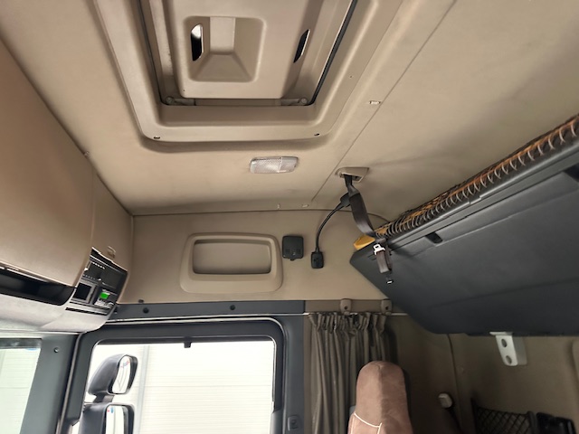 Scania R450 6×2 Rear Lift Highline Tractor Unit PTO