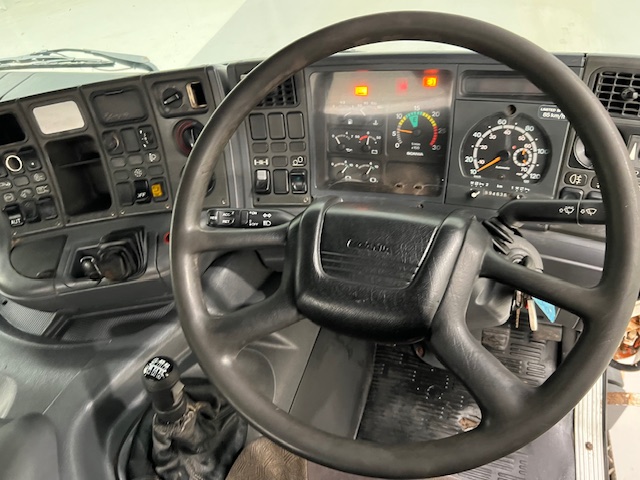 Scania 114 340 6×2 Sleeper Cab Beavertail