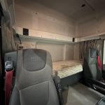 DAF CF 330 6×2 Rear Lift Sleeper Cab Curtainsider - thumbnail