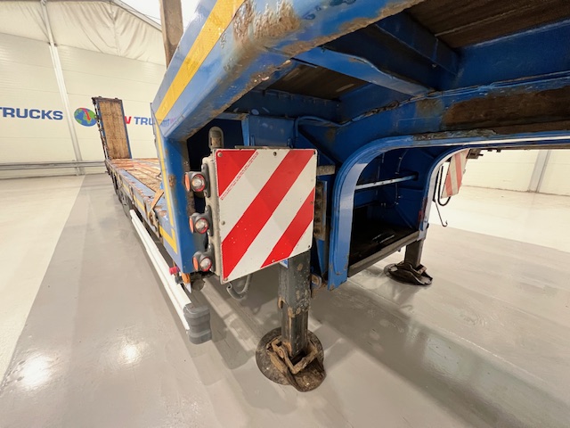 Kassbohrer Tri Axle Machinery Carrier Lowloader
