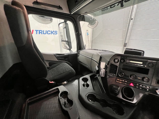 Mercedes Actros 2532 6×2 Rear Lift Day Cab Fridge Box