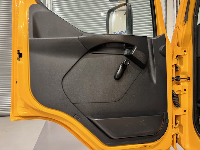 Volvo FE 240 4×2 Day Cab Gritter