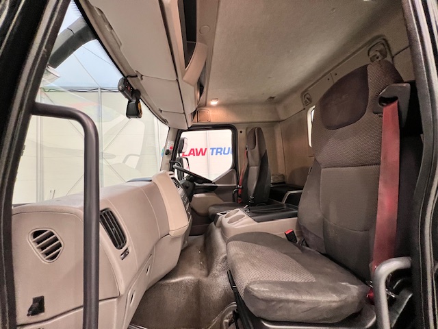 DAF LF 260 4×2 Rest Cab Tractor Unit