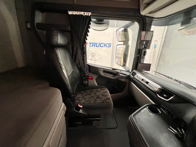 Scania S450 6×2 Midlift Highline Tractor Unit