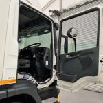 Scania P280 6×2 Rear Lift Day Cab Fridge Box - thumbnail
