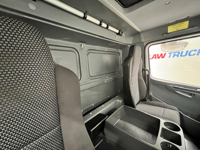 Mercedes Axor 2529 Rear Lift Brick Grab Manual