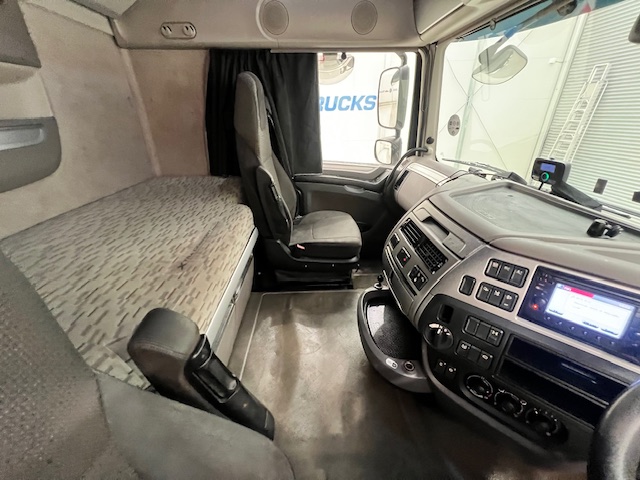 DAF XF 460 4×2 Super Space Cab Tractor Unit