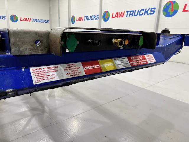 Dennison Tri Axle Sliding Skeletal Trailer BPW