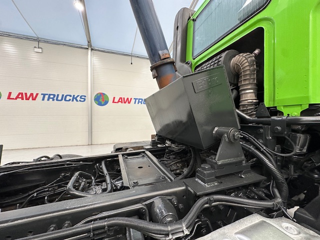 DAF CF 370 8×4 Day Cab Tipper Manual