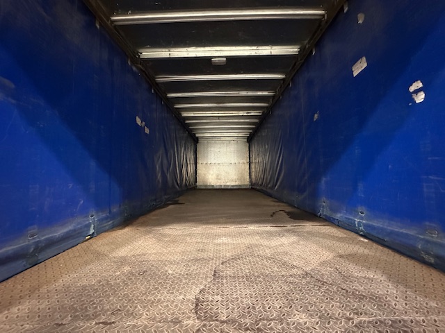 Scania 114 340 6×2 Rear Lift Sleeper Cab Curtainsider
